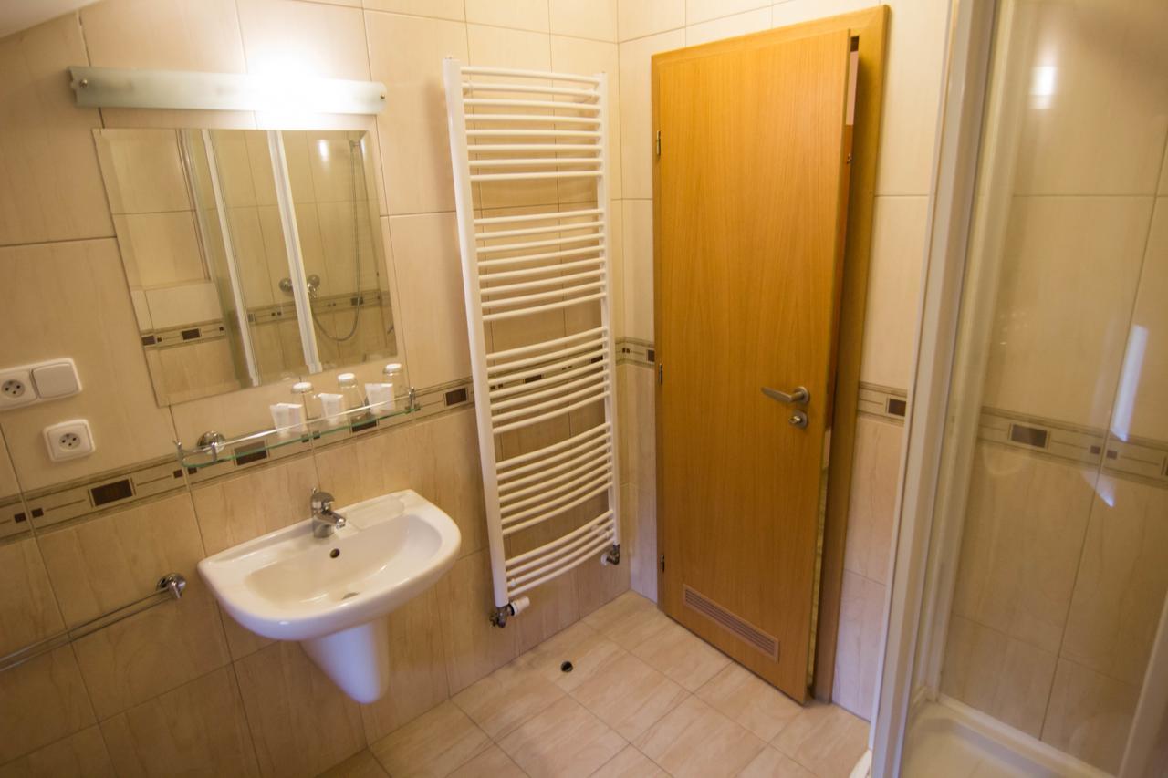 Hotel Hron Náchod Εξωτερικό φωτογραφία