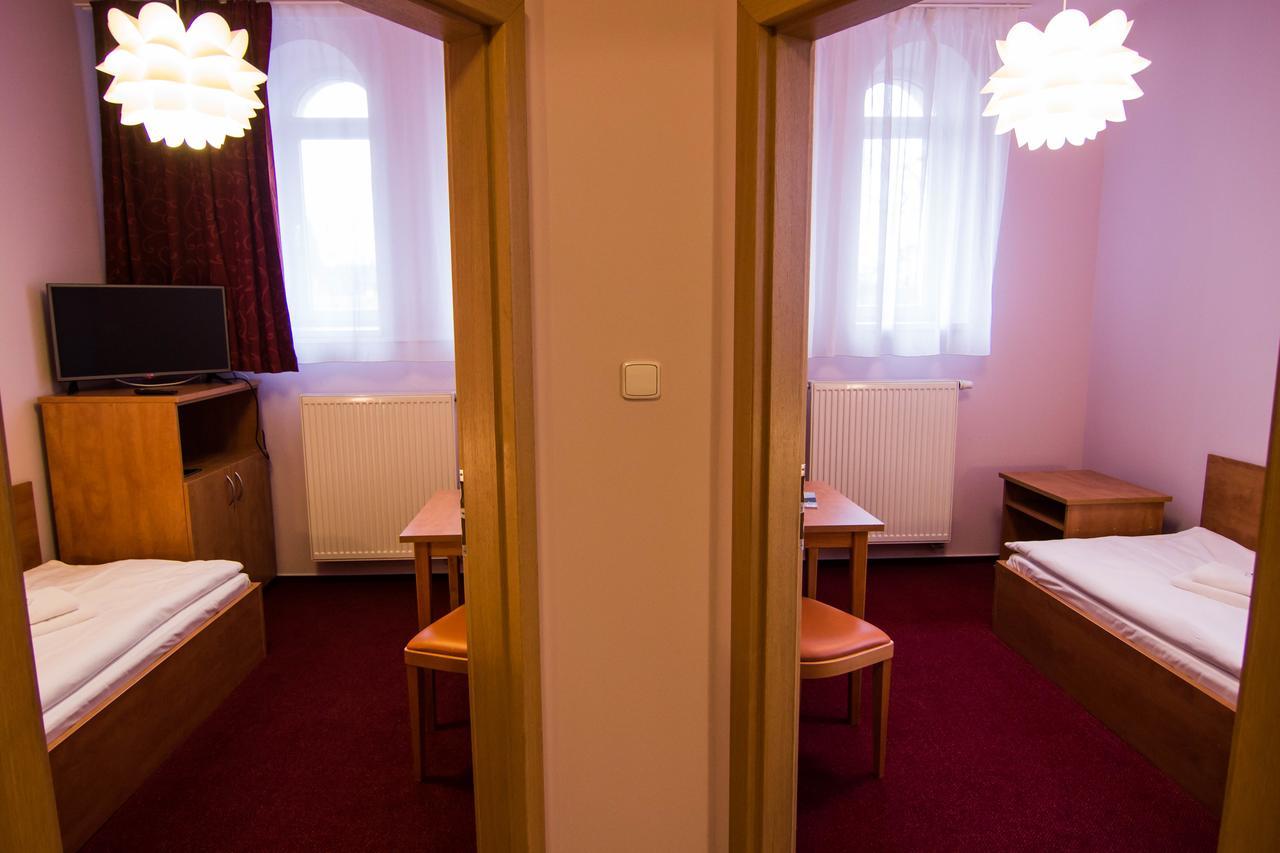 Hotel Hron Náchod Εξωτερικό φωτογραφία