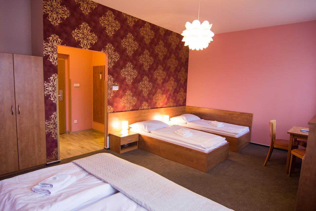 Hotel Hron Náchod Εξωτερικό φωτογραφία