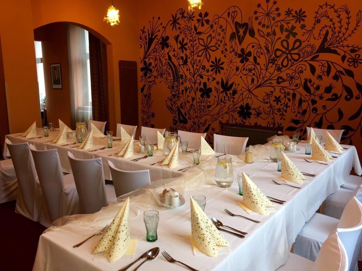 Hotel Hron Náchod Εξωτερικό φωτογραφία